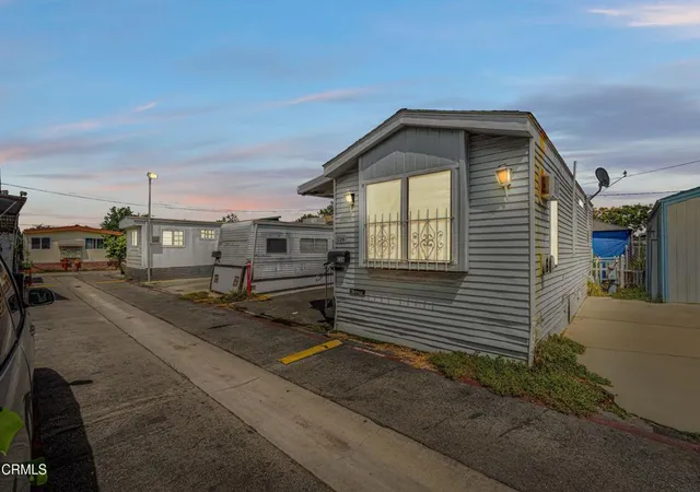 Photo 2 of Manufactured home for sale at 6665 Long Beach Blvd #C26, Long Beach, CA 90805 | MLS# V1-38813 | Listing updated on 2026-10-07