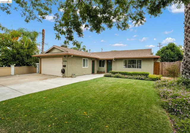 Photo 1 of Sale Pending at 1240 Duffy Way, Brentwood, CA 94513 | MLS# 41148763 | Listing updated on 2026-10-10