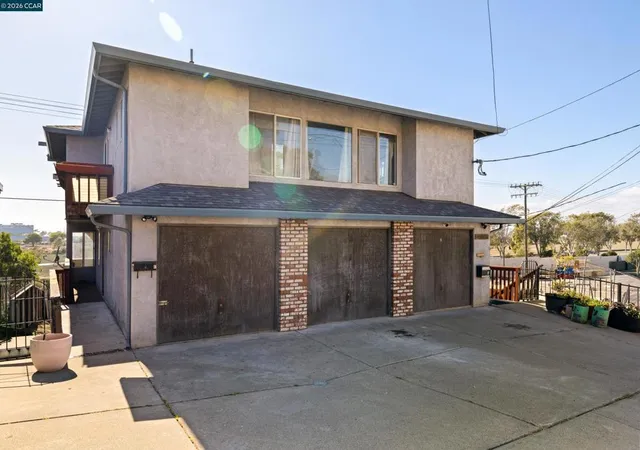 Photo 2 of Single family home for sale at 2415 A Columbia Blvd, Richmond, CA 94804 | MLS# 41148774 | Listing updated on 2026-10-02