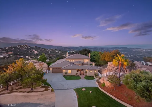 Photo 2 of Single family home for sale at 17650 Calle Pescar, Murrieta, CA 92562 | MLS# SW26197583 | Listing updated on 2026-10-07