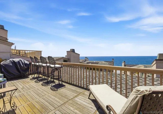 Listing Photo 2 - Condo for sale in building located at 591 S Sierra, Solana Beach, CA 92075 - Unit #42