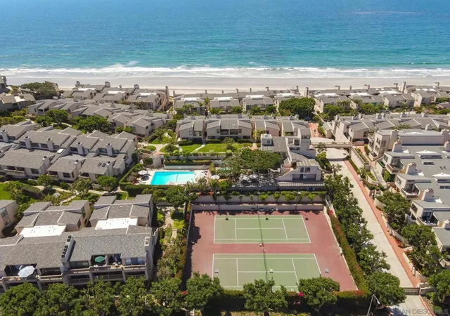 Listing Photo 4 - Condo for sale in building located at 591 S Sierra, Solana Beach, CA 92075 - Unit #42