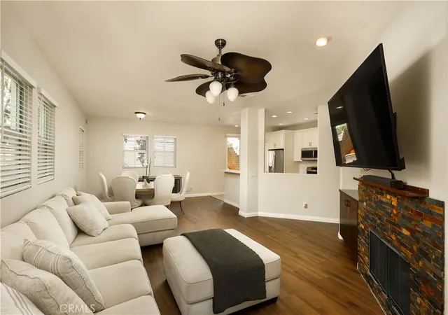 Photo 2 of Single family home for sale at 28215 Clementine Dr, Santa Clarita, CA 91350 | MLS# SR26204870 | Listing updated on 2026-10-10