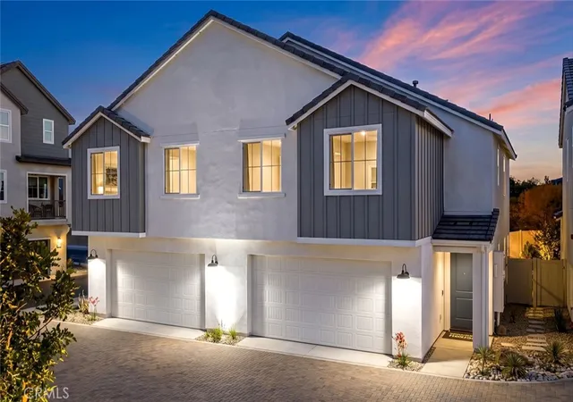 Photo 1 of Townhouse for sale at 28946 Fusion Pl, Temecula, CA 92590 | MLS# OC26204905 | Listing updated on 2026-10-12