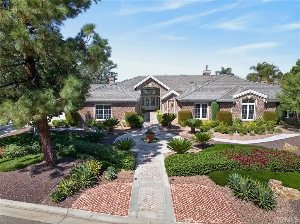 Photo 1 of Mansion for sale at 6872 Chartwell, Riverside, CA 92506 | MLS# IV26204907 | Listing updated on 2026-10-16