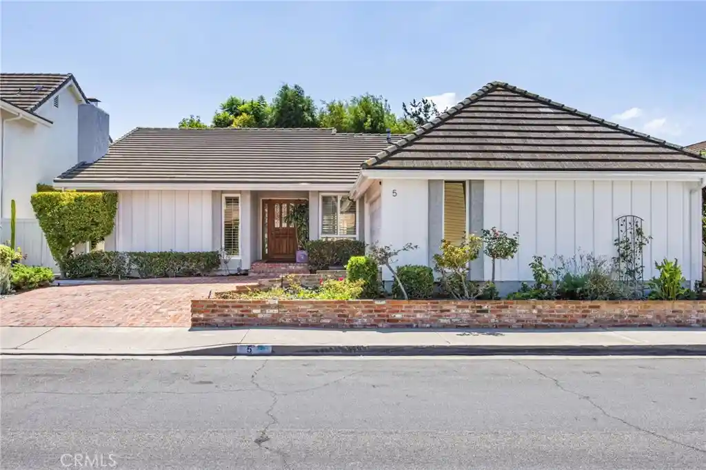 Photo 1 of Single family home for sale at 5 Deer Crk, Irvine, CA 92604 | MLS# IV26203849 | Listing updated on 2026-10-24