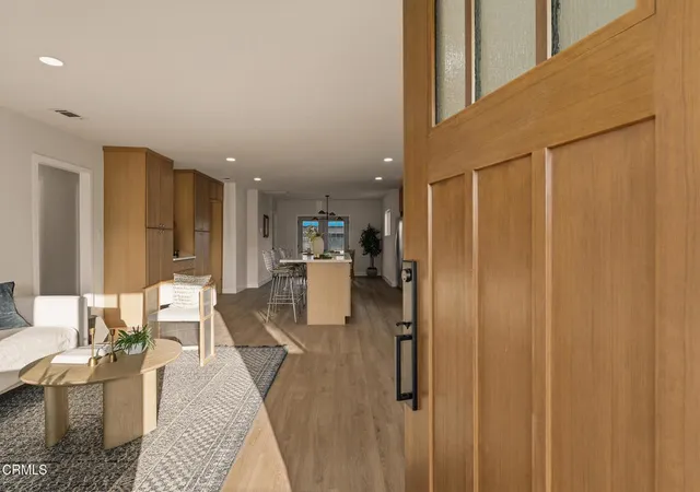 Photo 3 of Sale Pending at 2238 S Cochran Ave, Los Angeles, CA 90016 | MLS# V1-38815 | Listing updated on 2026-10-08