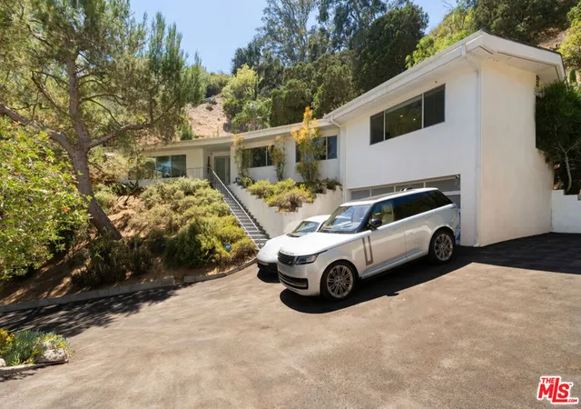 Photo 1 of Single family home for sale at 9659 Cedarbrook Dr, Beverly Hills, CA 90210 | MLS# 26990339 | Listing updated on 2026-09-26