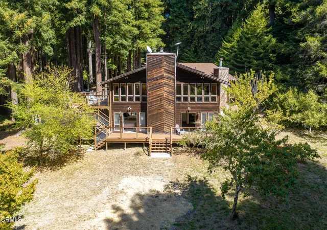 Photo 3 of Single family home for sale at 31703 Pearl Dr, Fort Bragg, CA 95437 | MLS# C1-11532 | Listing updated on 2026-09-19
