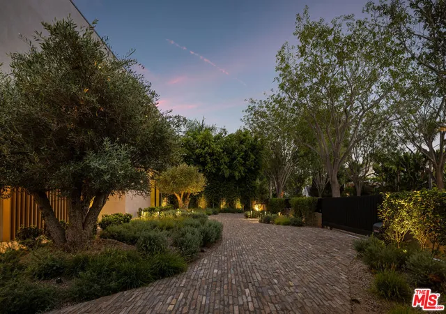 Photo 2 of Mansion for sale at 510 N Alpine Dr, Beverly Hills, CA 90210 | MLS# 26990265 | Listing updated on 2026-10-09