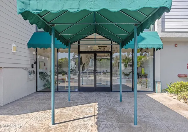 Listing Photo 5 - Condo for sale in building located at 2901 Peninsula Rd, Oxnard, CA 93035 - Unit #232
