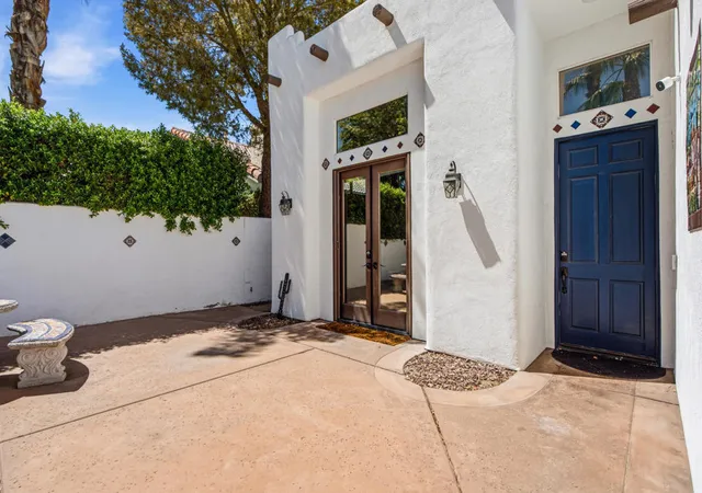 Photo 3 of Sale Pending at 53305 Avenida Madero, La Quinta, CA 92253 | MLS# 219152939DA | Listing updated on 2026-10-06