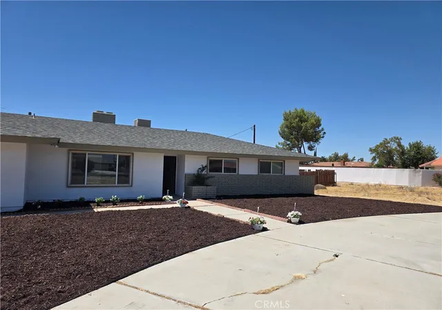 Photo 1 of Single family home for sale at 14376 Flathead, Apple Valley, CA 92307 | MLS# CV26205106 | Listing updated on 2026-10-10
