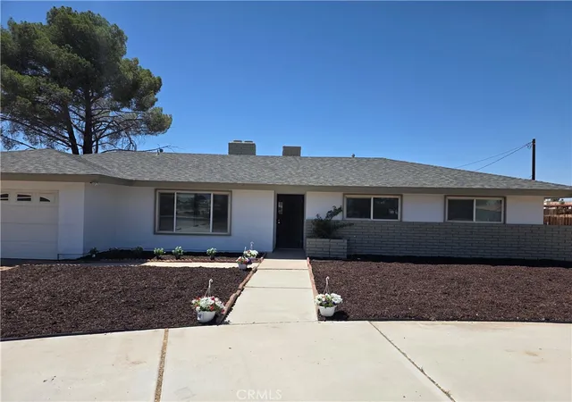 Photo 2 of Single family home for sale at 14376 Flathead, Apple Valley, CA 92307 | MLS# CV26205106 | Listing updated on 2026-10-10