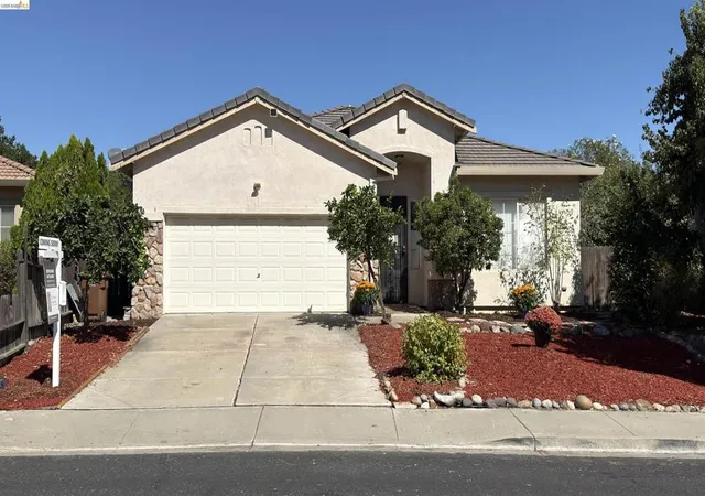 Single family home for sale at 2429 Johns Way, Antioch, CA 94531 | MLS# 41148819
