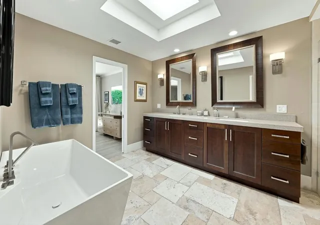Photo 3 of Single family home for sale at 77 Colgate Dr, Rancho Mirage, CA 92270 | MLS# 219152945DA | Listing updated on 2026-10-08
