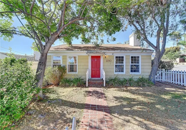 Photo 1 of Sale Pending at 590 Seaview St, Laguna Beach, CA 92651 | MLS# OC26205120 | Listing updated on 2026-10-28