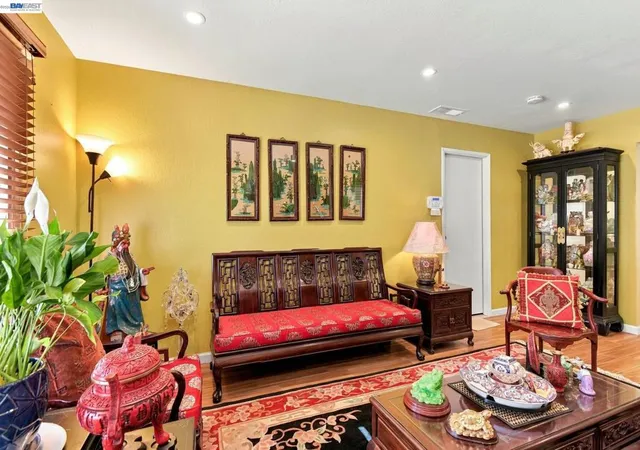Photo 3 of Single family home for sale at 22 John Glenn Cir, Daly City, CA 94015 | MLS# 41148830 | Listing updated on 2026-10-08