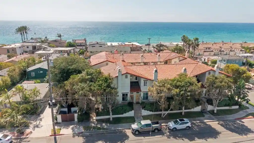 Townhouse for sale at 175 Maple Ave #4, Carlsbad, CA 92008 | MLS# NDP2608760