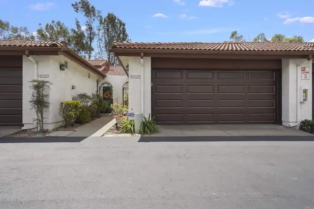 Listing Photo 2 - Condo for sale in 1502 Apache Dr located at 1502 Apache Dr, Chula Vista, CA 91910 - Unit 1502 Apache Dr