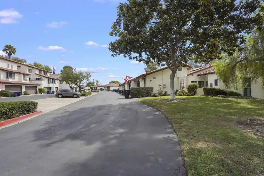 Listing Photo 40 - Condo for sale in 1502 Apache Dr located at 1502 Apache Dr, Chula Vista, CA 91910 - Unit 1502 Apache Dr