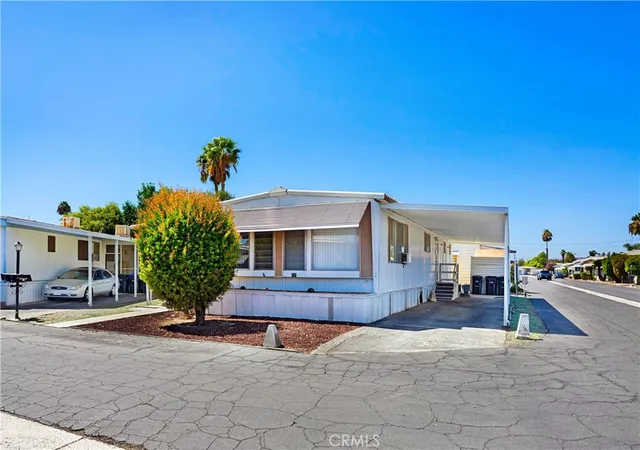 Photo 1 of Manufactured home for sale at 332 N Lyon Ave #107, Hemet, CA 92543 | MLS# SW26200570 | Listing updated on 2026-09-26