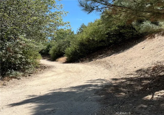 Photo 4 of Land for sale at 0 Hill Dr, Cedar Glen, CA 92321 | MLS# IG26204479 | Listing updated on 2026-09-25