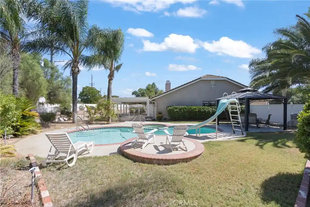 Photo 1 of Single family home for sale at 32498 Durango Ct, Wildomar, CA 92595 | MLS# SW26205204 | Listing updated on 2026-10-16