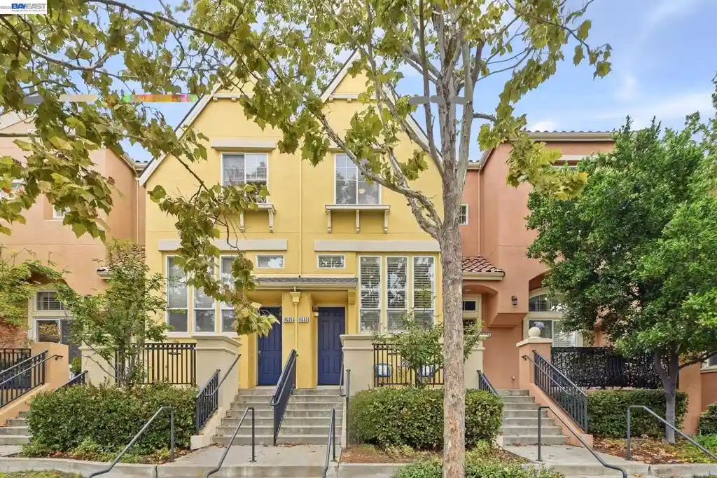 Townhouse for sale at 4533 Lick Ml Blvd, Santa Clara, CA 95054 | MLS# 41148838