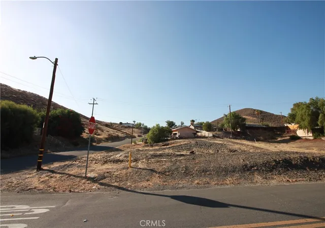 Land for sale at 0 Hampshire Dr, Quail Valley, CA 92587 | MLS# IV26205211