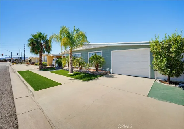Photo 3 of Manufactured home for sale at 1065 S Elk, Hemet, CA 92543 | MLS# IV26205203 | Listing updated on 2026-10-03