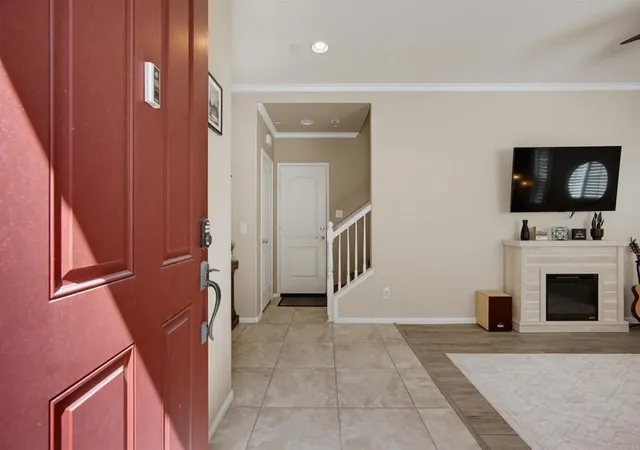 Photo 3 of Sale Pending at 37375 Paseo Tulipa, Murrieta, CA 92563 | MLS# NDP2608795 | Listing updated on 2026-10-02