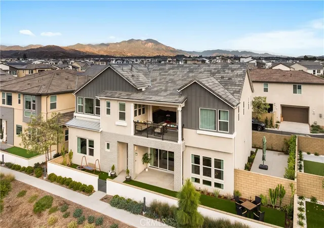 Listing Photo 3 - Condo for sale in building located at 262 Sora, Irvine, CA 92618