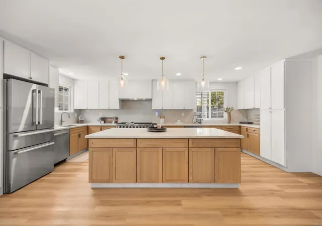 Photo 3 of Single family home for sale at 2690 Cowley Way, San Diego, CA 92110 | MLS# PTP2607111 | Listing updated on 2026-09-20