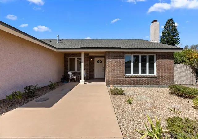 Photo 2 of Sale Pending at 730 Doris, Encinitas, CA 92024 | MLS# 260022989SD | Listing updated on 2026-10-01