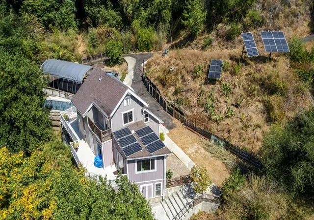Photo 3 of Single family home for sale at 860 Cyn Vista, Los Gatos, CA 95033 | MLS# ML82061962 | Listing updated on 2026-09-23