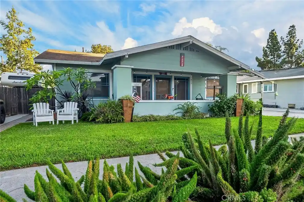 Photo 1 of Single family home for sale at 217 W Whiting, Fullerton, CA 92832 | MLS# IG26205338 | Listing updated on 2026-10-29