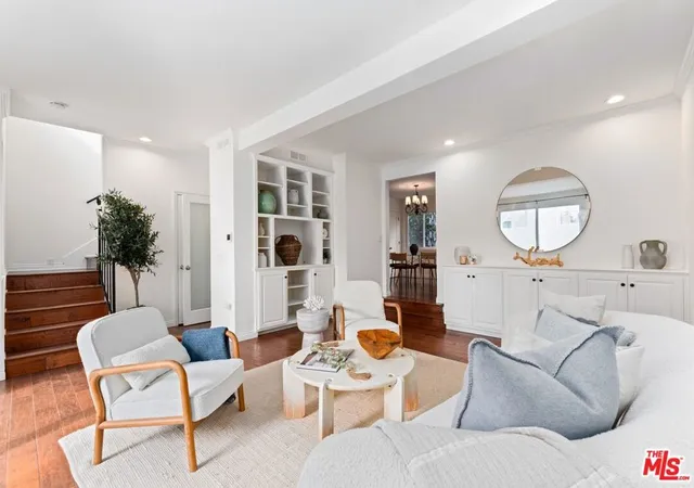 Photo 1 of Condo for sale at 910 19th Street #10, Santa Monica, CA 90403 | MLS# 26987911 | Listing updated on 2026-09-27