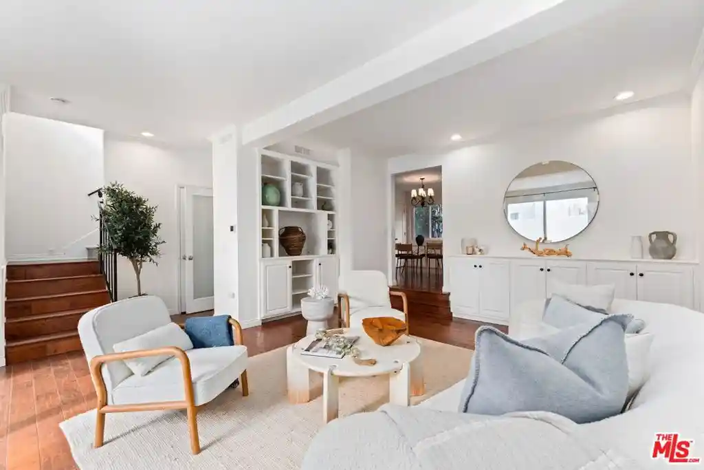 Photo 1 of Condo for sale at 910 19th Street #10, Santa Monica, CA 90403 | MLS# 26987911 | Listing updated on 2026-10-21