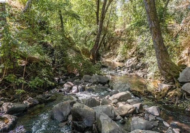 Photo 2 of Single family home for sale at 20425 Brook Dr, Sonora, CA 95370 | MLS# 41148863 | Listing updated on 2026-09-26