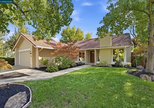 Photo 2 of Sale Pending at 5685 White Mountain Ct, Martinez, CA 94553 | MLS# 41148866 | Listing updated on 2026-09-29