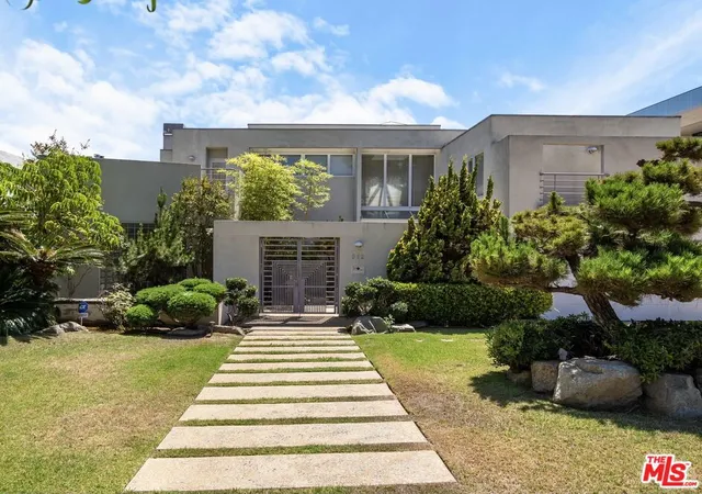 Photo 2 of Mansion for sale at 962 Franklin St, Santa Monica, CA 90403 | MLS# 26990027 | Listing updated on 2026-09-27