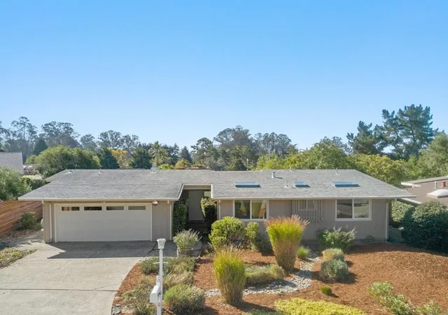 Photo 1 of Single family home for sale at 125 Dovewood Ln, Aptos, CA 95003 | MLS# ML82061980 | Listing updated on 2026-09-25