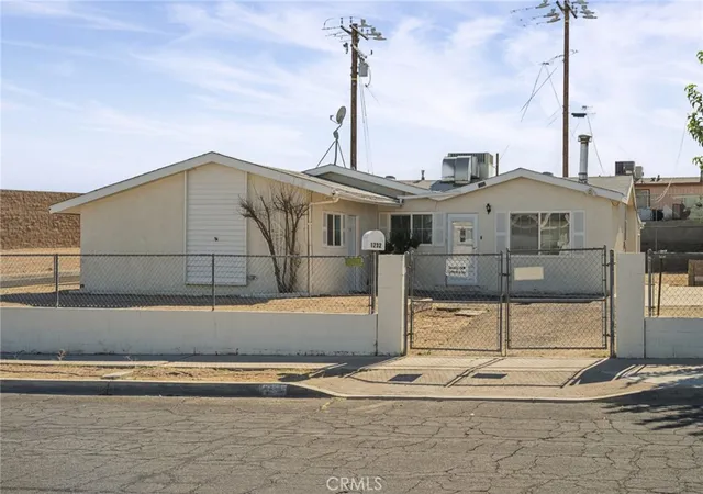 Photo 1 of Single family home for sale at 1232 E Elizabeth, Barstow, CA 92311 | MLS# AR26205475 | Listing updated on 2026-10-05