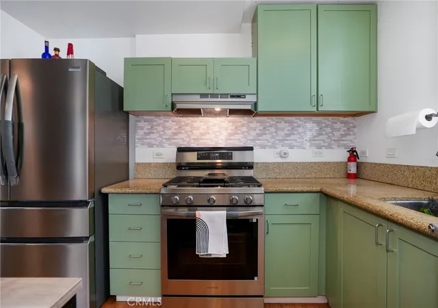 Photo 1 of Townhouse for sale at 302 East 19th #3, Long Beach, CA 90806 | MLS# PW26205495 | Listing updated on 2026-10-08