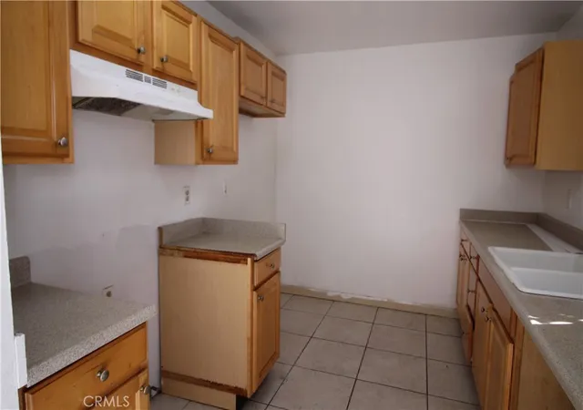 Listing Photo 5 - Condo for sale in building located at 7017 Myrrh St, Paramount, CA 90723