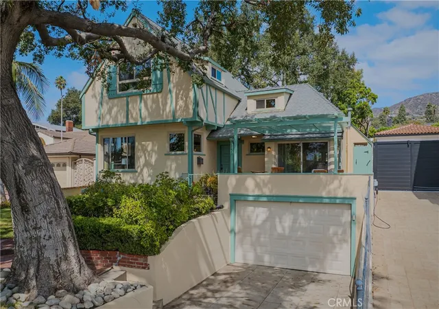 Photo 3 of Single family home for sale at 343 Spencer St, Glendale, CA 91202 | MLS# GD26205604 | Listing updated on 2026-10-11