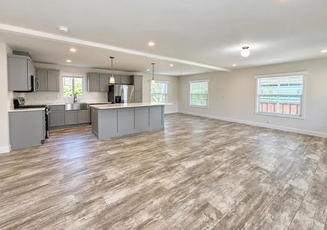 Photo 3 of Manufactured home for sale at 107 Crespi Cir #107, Watsonville, CA 95076 | MLS# ML82062006 | Listing updated on 2026-10-12