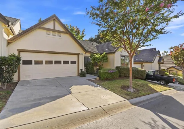 Photo 3 of Townhouse for sale at 7526 Morevern Cir, San Jose, CA 95135 | MLS# ML82062008 | Listing updated on 2026-09-30