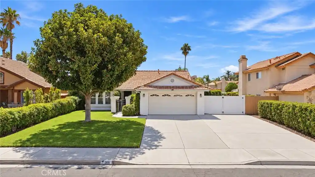 Photo 1 of Sale Pending at 2691 Alne Dr, Hemet, CA 92545 | MLS# TR26205634 | Listing updated on 2026-10-30